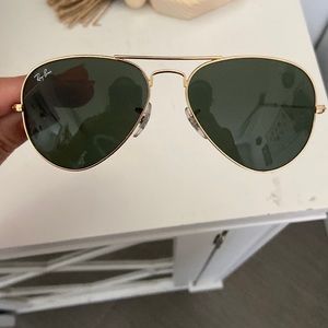 Like new RAY-BAN aviators!